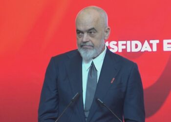 “Deri te Mesjeta merremi vesh, duke përjashtuar zëdhënësit e pellazgëve”. Rama: Po punohet për Librin e madh të Historisë