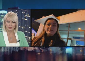Albana Vokshi del LIVE dhe jep alarmin: Na kanë rrëmbyer gratë e PD dhe na i kanë rrahur!