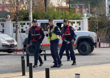 Festime nën masa të rrepta sigurie, ja si po kremtohet 28 Nëntori në Vlorë
