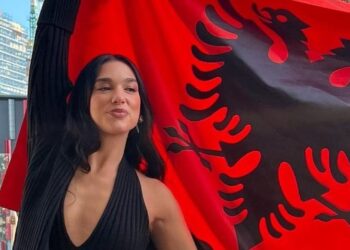 Dita e Pavarësisë, Dua Lipa uron Shqipërinë me vargjet e himnit kombëtar