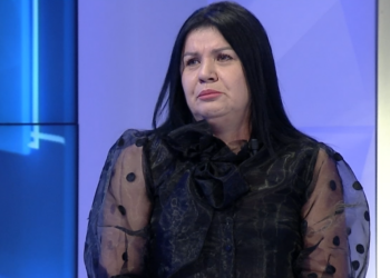 “Djali u zgjua dhe kërkoi mamin”, rrëfehet mes lotëve gruaja që i dha ndihmën e parë 14-vjeçarit: Ishte i zverdhur… (VIDEO)