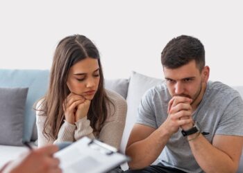 Beqarë apo të martuar? Studimi: Ja kush janë më të rrezikuar nga depresioni