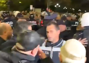 Nis me tensione protesta e opozitës, Noka e Sula përplasen me efektivët, ka të shoqëruar
