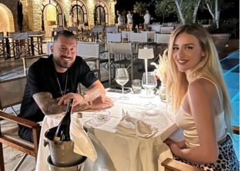 Pas ndarjes nga Romeo Veshaj, Heidi Baçi merr valixhet nga banesa ku bashkëjetonte me aktorit dhe…