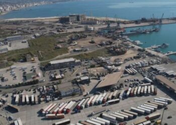 Sekuestrimi i kontejnerëve të mbetjeve në Durrës, reagon Prokuroria: Anija do të qëndrojë në Radë nën monitorimin e Policisë, i jemi drejtuar disa…