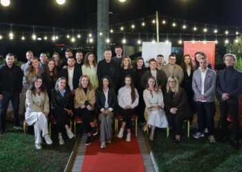 Veliaj me të rinjtë e Akademisë Politike të PS: Një njeri që bën një punë të mirë, lë një emër, jo vetëm për veten, por për të gjithë komunitetin