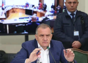 PD nuk e la të dëshmojë Ilir Beqajn/ “U trajtua në mënyrë çnjerëzore”, avokati i ish-ministrit: Opozita të reflektojë për këtë turp