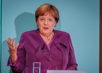 “Zgjidhja për Ukrainën s’mund të jetë ushtarake”, Angela Merkel: E vetmja rrugëdalje është dialogu