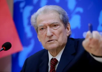 Sot e falenderoi gjyqtaren pasi e liroi, por çfarë thoshte Berisha pak ditë më parë për të?