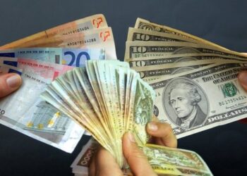 “Ngec” Euro! E mbyll muajin në 98.3 lekë, rritet lehtë dollari