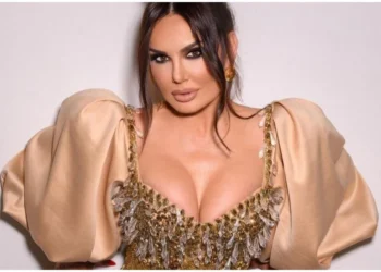 “Ish-bashkëshortin nuk doja ta shikoja me sy, tani…” Albëria flet për mëmësinë në moshë të vogël!