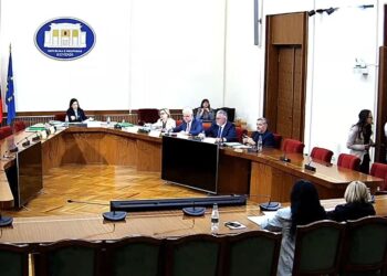 PS voton për vendimin e GJK për rregulloren, rrëzohen masat ndëshkimore 30-60 ditë, por…