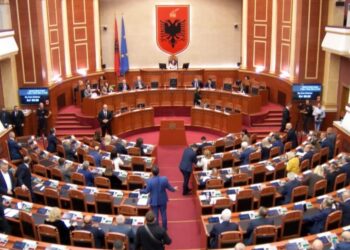 Kuvendi mblidhet sot në seancë plenare, pritet interpelancë me ministren Koçiu