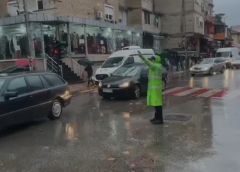 Moti i keq, Policia Rrugore apel drejtuesve të mjeteve: Moderoni shpejtësinë dhe…