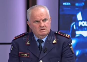 Klajdi Prendi u godit brenda në makinë, Shefi i Policisë: Kemi gjetur armën e krimit