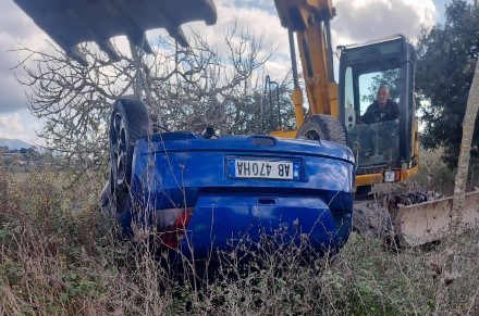 Makina bie në kanal në Konispol, drejtuesi 33-vjeçar gjendet i vdekur brenda në mjet