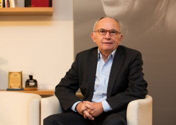 Historia komike me Gjergj Xhuvanin, Ylljet Aliçka tregon sesi gjetën paratë në rrugë