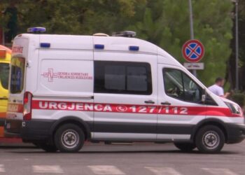 Gjendet i vdekur në hyrjen e pallatit një 38-vjeçar në Shëngjin