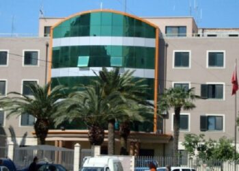 Regjistroi pronën me dokumente false, arrestohet ish-drejtori i Hipotekës së Durrësit