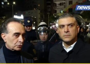 “Respektoni Kushtetutën”/ Protesta e opozitës, Luan Baçi: Po na provokojnë! Blushi: Betejë pa kthim!