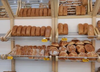 “Çdo ngritje çmimi, abuzim”, OSHEE: Nuk ka rritje të çmimit të energjisë për furrat e bukës! Ja si funksionon “orari pik”