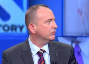 “Gjuha shqipe përdoret në RMV, por jo zyrtare”/ Taravari: Në Kushtetuese, diskutohet për 3 nene që nuk janë implementuar