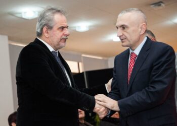 “Vinte tapë nëpër emisione, nuk e mbante dot më pijen”, Artur Zheji tregon çfarë e fundosi Ilir Metën!