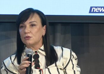 Autore e parathënies së librit për Harris, Linda Rama: Nuk do të hyjë në zyrën ovale, por ndodhi siç donte populli
