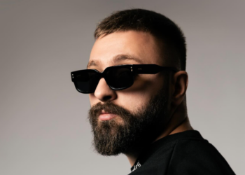 “Bëri lëmsh” rrjetin me një foto me unazë, Majk nuk është fejuar? Ja si qëndron e vërteta