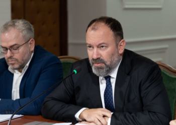 Buxheti 2025/ Ministri Mazniku: Transferta e qeverisë për bashkitë, më i madhi ndonjëherë