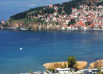 Pagat e larta për punonjësit e turizmit do të vazhdojnë dhe jashtë sezonit