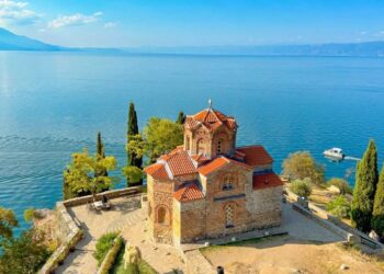 “Lonely Planet Italia”: Liqenet e Shqipërisë kanë të gjitha arsyet për një udhëtim të paharrueshëm