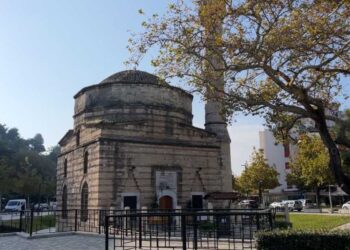 Mbyllet Xhamia e Plumbit, myftiu i Vlorës: Përmbytjet e nxorën jashtë funksionit