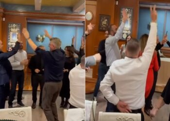 “Kërcejnë nga belaja”/ Deputetët e PD-së valle për Berishën, analisti: Shkelin me këmbë dinjitetin e tyre! Duan servilosen deri në fund