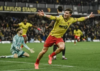 VIDEO/ Gol që përkthehet me tre pikë, djali i Rudi Vatës tund rrjetën në minutën e fundit dhe i jep fitoren skuadrës angleze