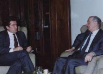 Kush e ka themeluar Partinë Demokratike?