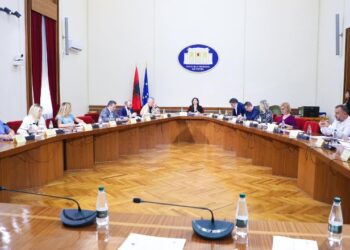 Konferenca e Kryetarëve/ Opozita kërkon komision hetimor për Porto Romanon, kundërshton PS: Kërkoni 6 muaj hetim, nuk ka kohë!