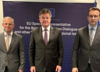 Më në fund “tym i bardhë” në Bruksel, Kosova dhe Serbia dakordësohen për zbatimin e marrëveshjes për personat e humbur