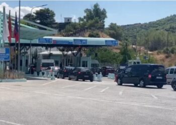 Fluks lëvizjesh në Kakavijë, mbi 6000 persona udhëtojnë për në Shqipëri