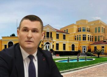 SONDAZHI: Shqiptarët i kanë varur shpresat tek Ambasada e SHBA dhe SPAK! Opozita, e parafundit për besueshmëri