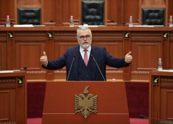 “Laje njëherë gojën për babin e Zenit dhe Nokën, pastaj merru me ne”, Gogu “gozhdon” Gaz Bardhin