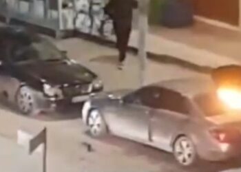 VIDEO / Publikohen pamjet, pak çaste pas atentatit në Vlorë, u qëllua ndaj Kevin Hajrullës