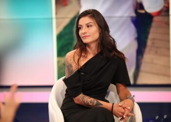 Zhaklin Lekatari rrëfen momentin e frikshëm: Një burrë më sulmoi fizikisht në ‘Bllok’, më shpëtuan dy taksistë