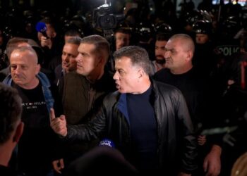 Logjika politike e guerriles së senatorëve të Sali Berishës