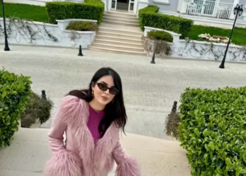 VIDEO / “Ja si e ka modernizuar Berishën nusja e djalit,” ironia e Mero Bazes për luksin e deputeteve