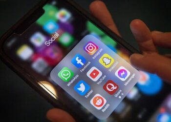 “Sot idhulli i adoleshentëve janë modelet e të fortit”, psikologët tregojnë se si po ndikojnë negativisht rrjetet sociale