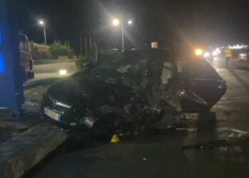 Aksident i trefishtë në aksin Lezhë-Laç, makinat bëhen copash, raportohet për tre të plagosur