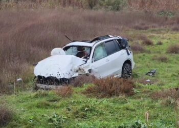 Aksident i rëndë në Fier, ‘BMW’ del nga rruga, humb jetën një person