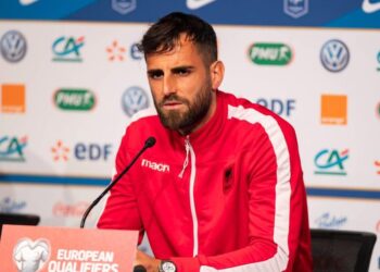 Ish-kapiteni kuqezi, nga futbolli në politikë, Mavraj kandidat për deputet