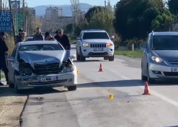 Shkaktoi aksident me vdekje dhe ia mbathi, 22-vjeçari arrestohet pas një jave